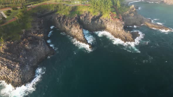 Daepo Jusangjeolli Cliff at sunset (close shot) alt