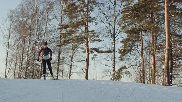 Woman Cross-country Skiing alt