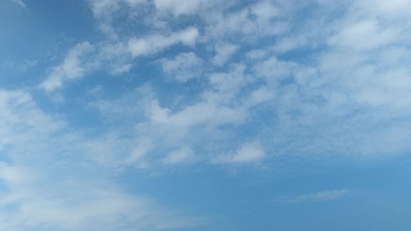 4K Sky Time lapse, Beautiful background, Sky Timelapse of skyscrapers. alt