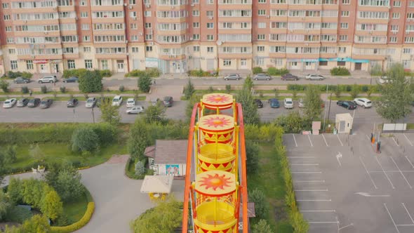 The park of the 400th anniversary of Krasnoyarsk Sovetsky district of Krasnoyarsk Ferris wheel alt