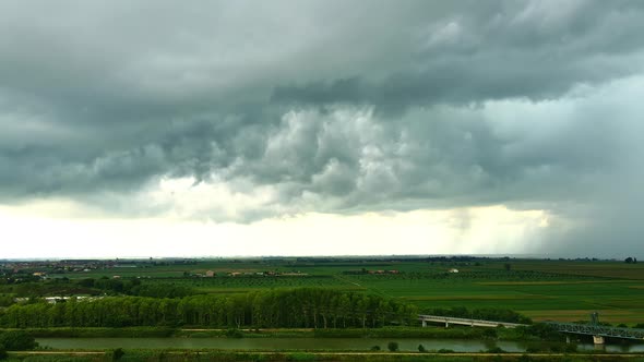 Storm Clouds Forming alt