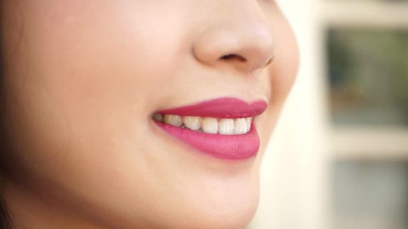Smiling Woman Mouth alt
