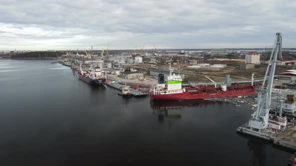 Cargo ship in port alt