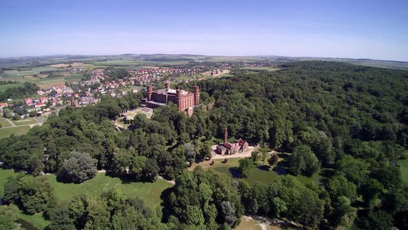 Castle in the woods, Palaca, A view from the air