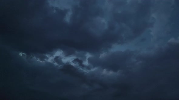 Dark Cloud Timelapse at Night