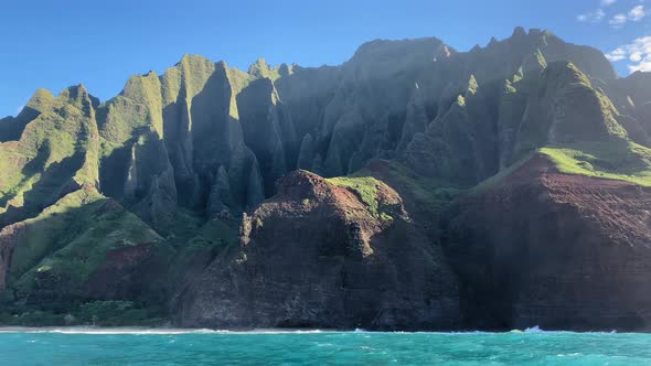Beautiful Na Pali Coast World Famous National Park Landscape Scenic Kauai Island alt