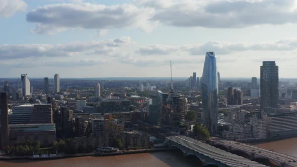 Forwards Fly Above River Thames in Blackfriars alt
