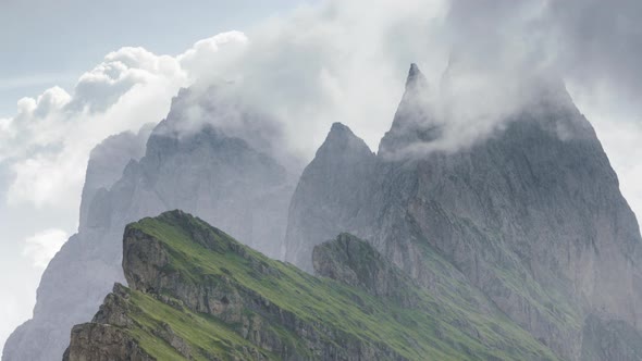 Time Lapse Cloudscape Over Seceda Mountain in Dolomites Italy alt
