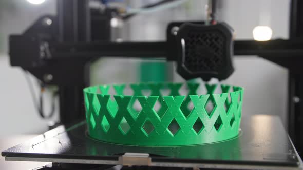 Modern Technologies Automatic 3D Printer Creates Prototype Models From Plastic Layer By Layer alt