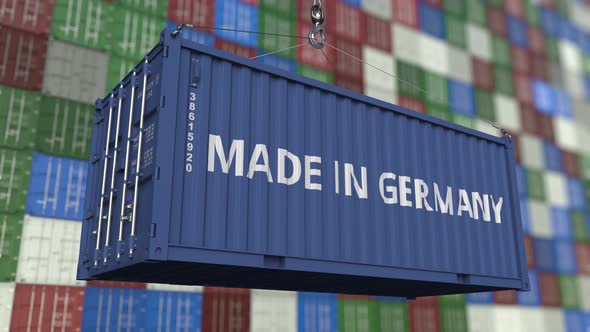 Container with MADE IN GERMANY Text alt