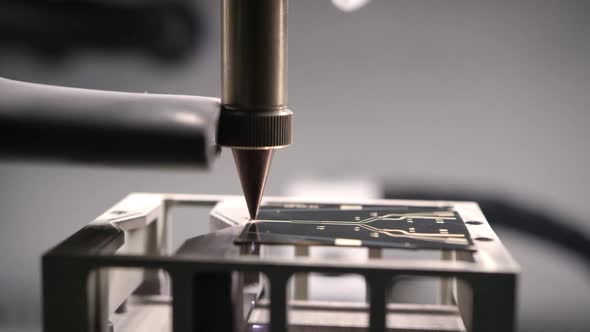Production of a Printed Circuit Board Using Laser Equipment alt