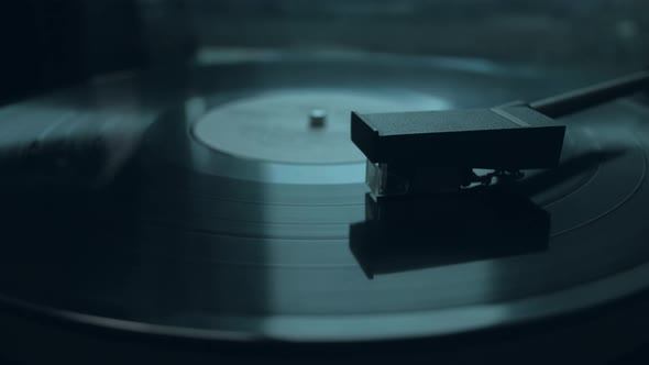 Old Vintage Vinyl Playing Music alt
