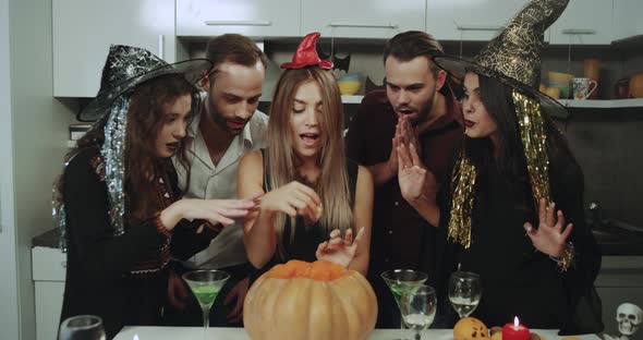 Halloween Night , It s for Some Magic Tricks alt