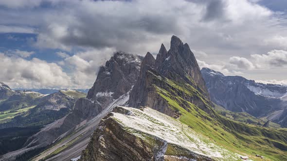 First snow on Seceda in South Tyrol, Timelapse, Dolomites alt