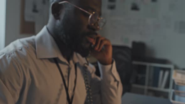 Special Agent Talking in Phone alt