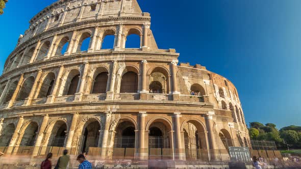 The Colosseum or Coliseum Timelapse Hyperlapse, Also Known As the Flavian Amphitheatre in Rome alt