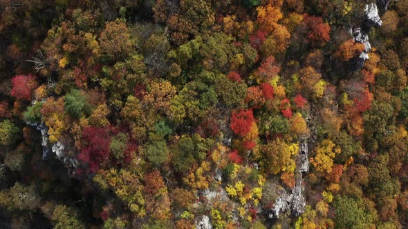 A bird's eye view of a rock formation on Great North Mountain, the border between Virginia and West alt