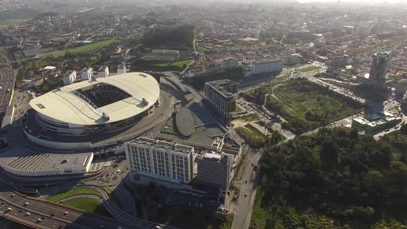 Dragão Stadium and City Traffic, Porto alt