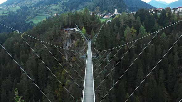 Benni Raich Suspension Bridge alt
