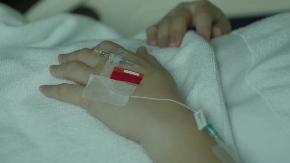 Needle Into Vein Hand Patient alt