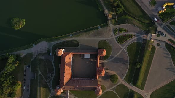 Aerial view of Mir castle in Belarus, aerial View of a medieval castle alt