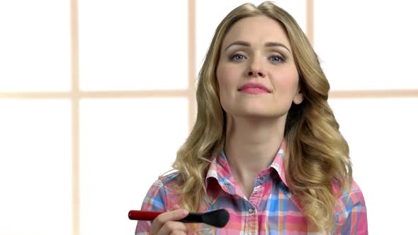 Close Up Pretty Girl Doing Makeup alt