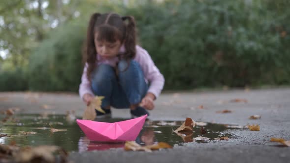 Paper boat. alt