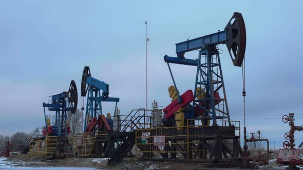 Oil Pumps are Working on Extraction alt