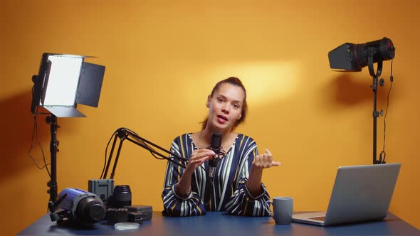 Video Blogger Explaining How to Use a ND Filter alt