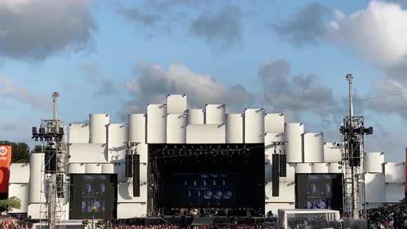 huge artist giving a great show with the audience vibrating in rock in rio, Lisbon, Portugal, 2022 alt