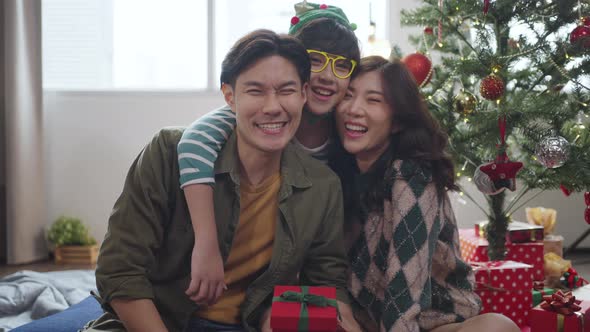 Family, holidays, Christmas concept alt