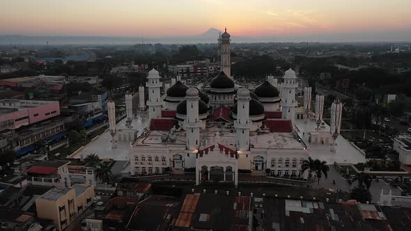 AH - Sunrise Baiturrahman Mosque 04