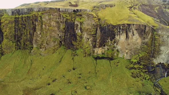 Beautiful Waterfall in East Iceland Close To Seljalandsfoss alt