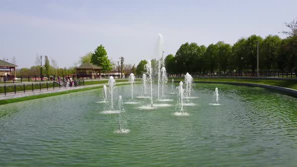 Fountain in the Park alt