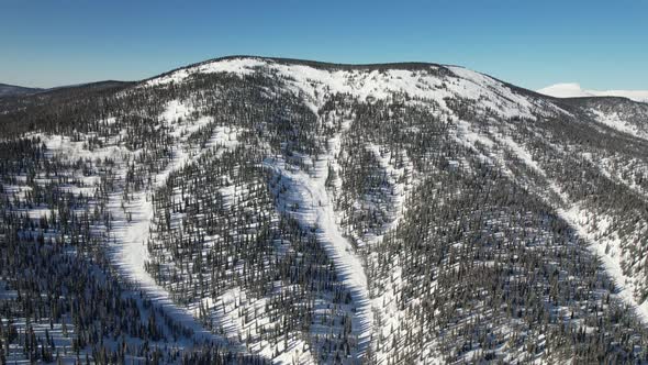 Stunning View of the Snowy Mountain alt