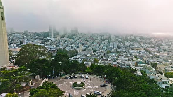 San Francisco cityscape with white tall historic building of Coit Tower alt