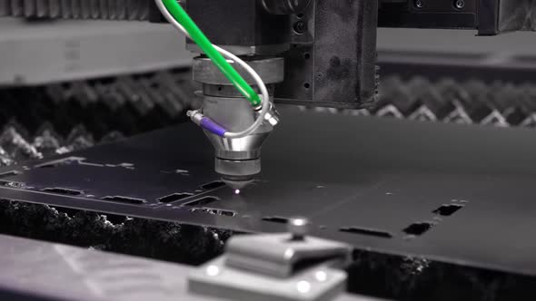 Automated Laser Cutting in the Factory
