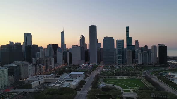 Chicago Skyline at Dusk  alt