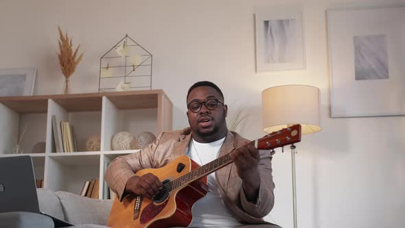 Music Vlogger Guitar Course Man Online Laptop Home alt