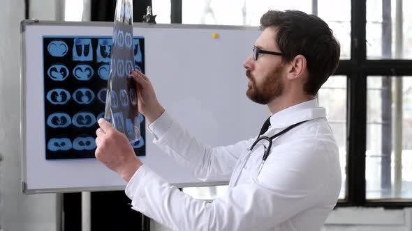 Medicine and Healthcare Concept alt