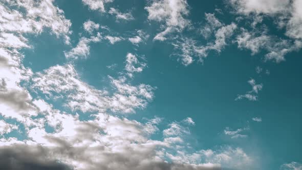 Clouds (4K) alt
