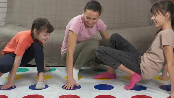 Step Family Game alt