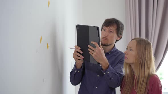 The Owner of a Property or Real Estate Agent Charges Fee the Woman Who Rented This Apartment for alt