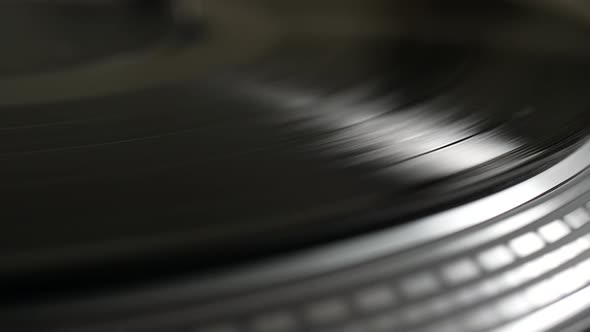 Turntable with Spinning Vinyl 14 alt