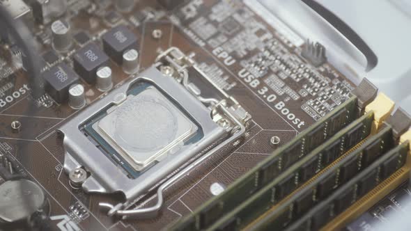 The Process of Cleaning a Computer Motherboard alt