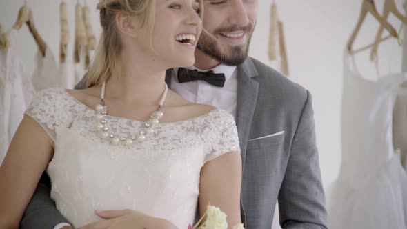 Happy Bride and Groom in Wedding Dress Prepare for Married in Wedding Ceremony alt