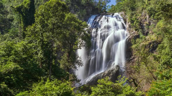 Khlong Lan Waterfall, Kamphaeng Phet, Thailand - Time Lapse