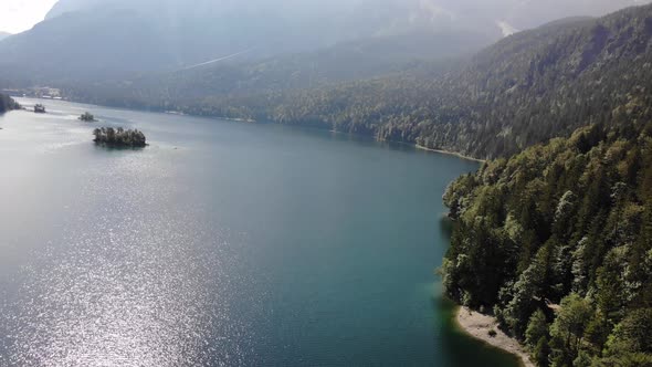 Beautiful drone video of an lake and mountains, eibsee in bavaria alt
