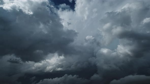 Dark Storm Clouds Moving alt