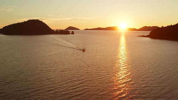 Koh Mak Sunset Near Koh Chang in Trat Thailand alt